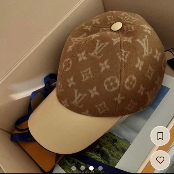 Brand new never worn come in original box with tag have receipt - Picture 2 of 3